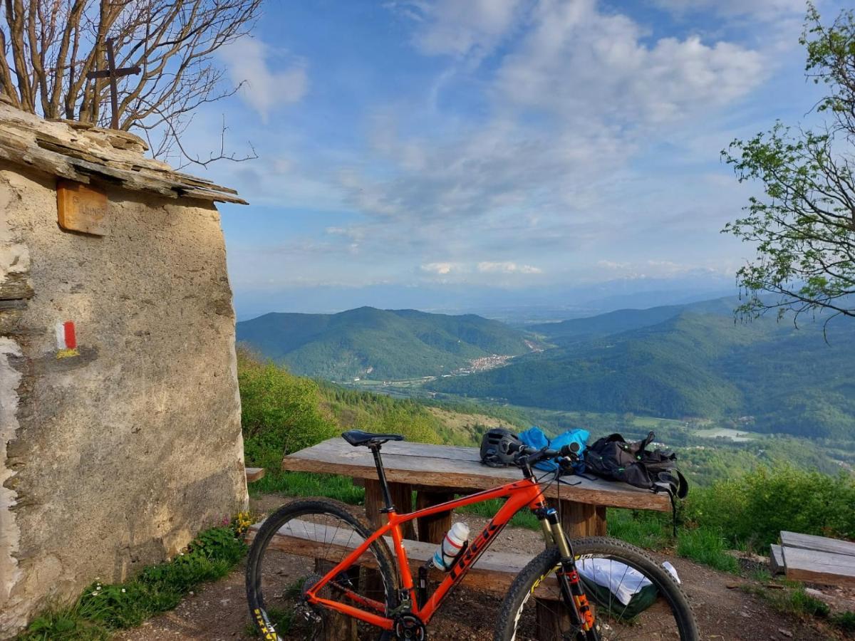 Due Camere E Una Bici Venasca エクステリア 写真